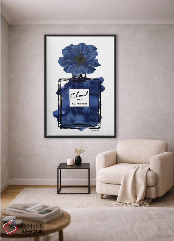 تابلو دکوراتیو عطر با گل مشکی و آبی اثر آماندا گرینوود - D2B