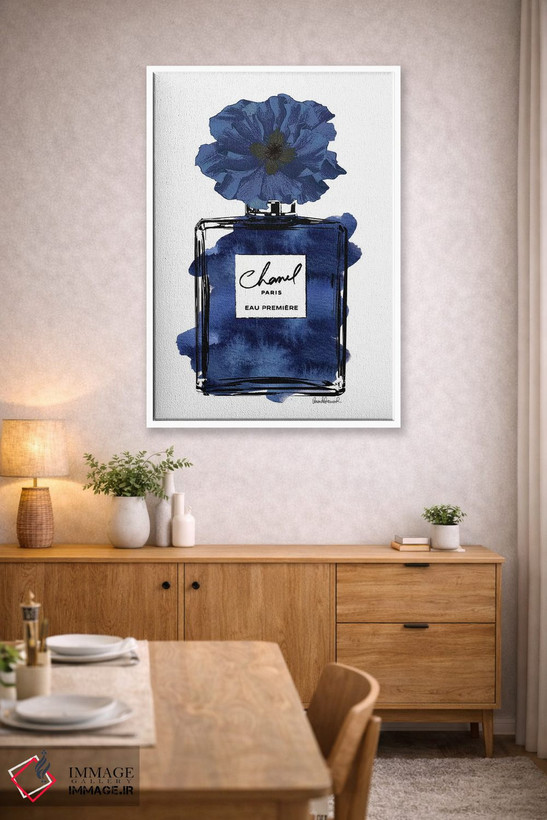 تابلو دکوراتیو عطر با گل مشکی و آبی اثر آماندا گرینوود - D4W