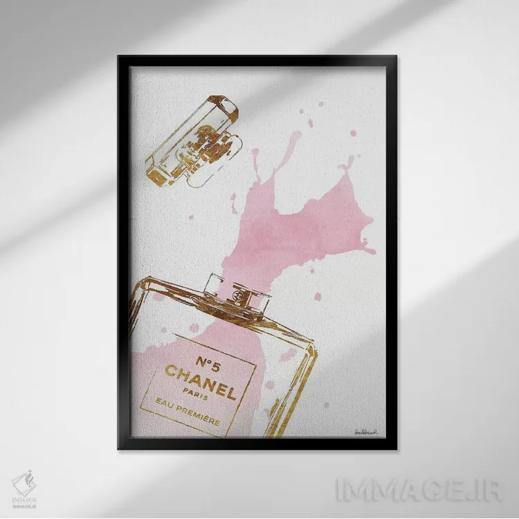 تابلو دکوراتیو بطری عطر طلایی با پاشش صورتی اثر آماندا گرینوود - نمای قابدار مشکی