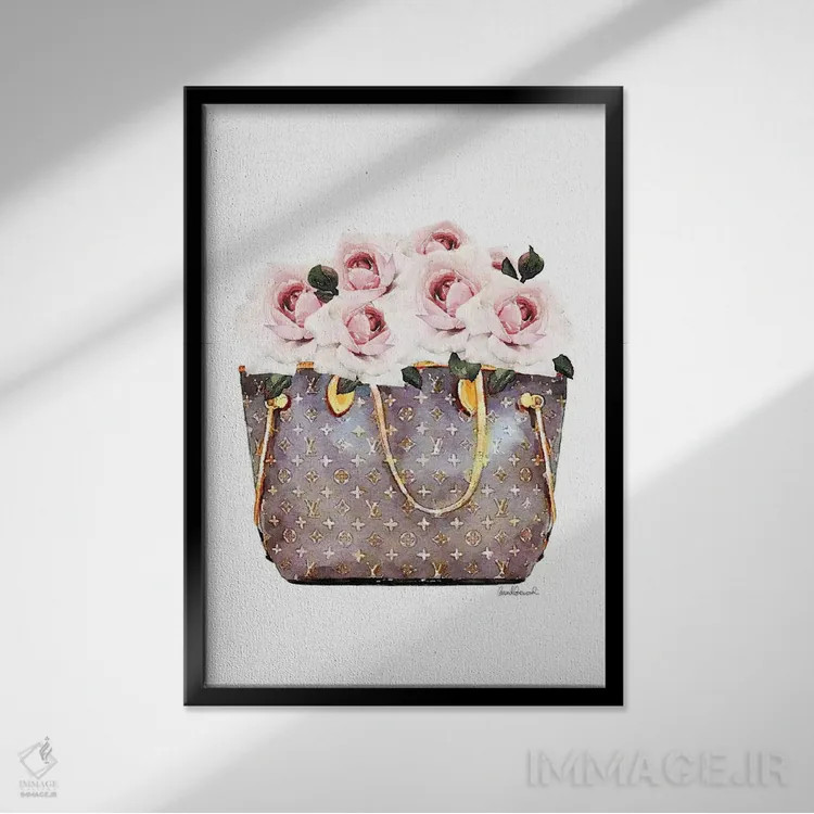 تابلو دکوراتیو کیف قهوه ای پر از رز صورتی روشن اثر آماندا گرینوود - نمای قابدار مشکی