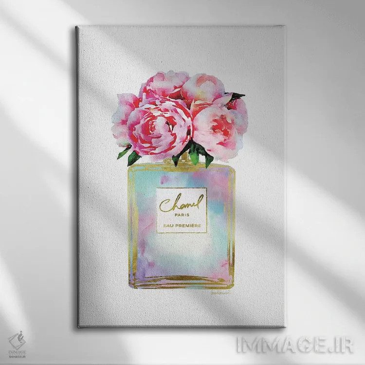 تابلو دکوراتیو Mint, Purple, And Pink Perfume With Peonies,عطر طلایی، ن… اثر آماندا گرینوود - نمای روبهرو روی دیوار
