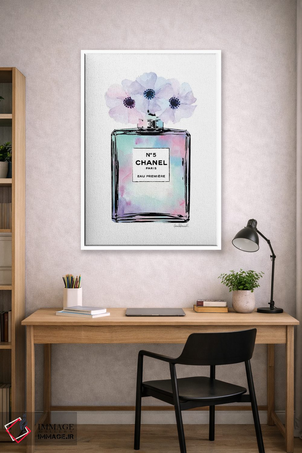 تابلو دکوراتیو Purple And Pink Perfume With Painted Flowers,عطر نعناعی… اثر آماندا گرینوود - D1W
