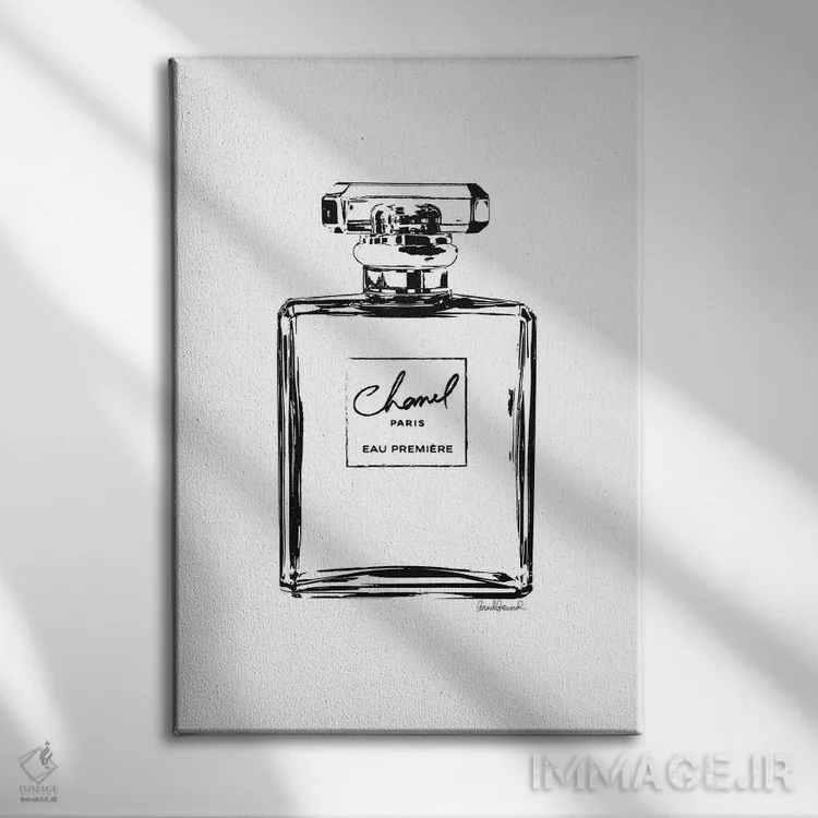 تابلو دکوراتیو طرح خطی بطری عطر مشکی اثر آماندا گرینوود - نمای روبهرو روی دیوار
