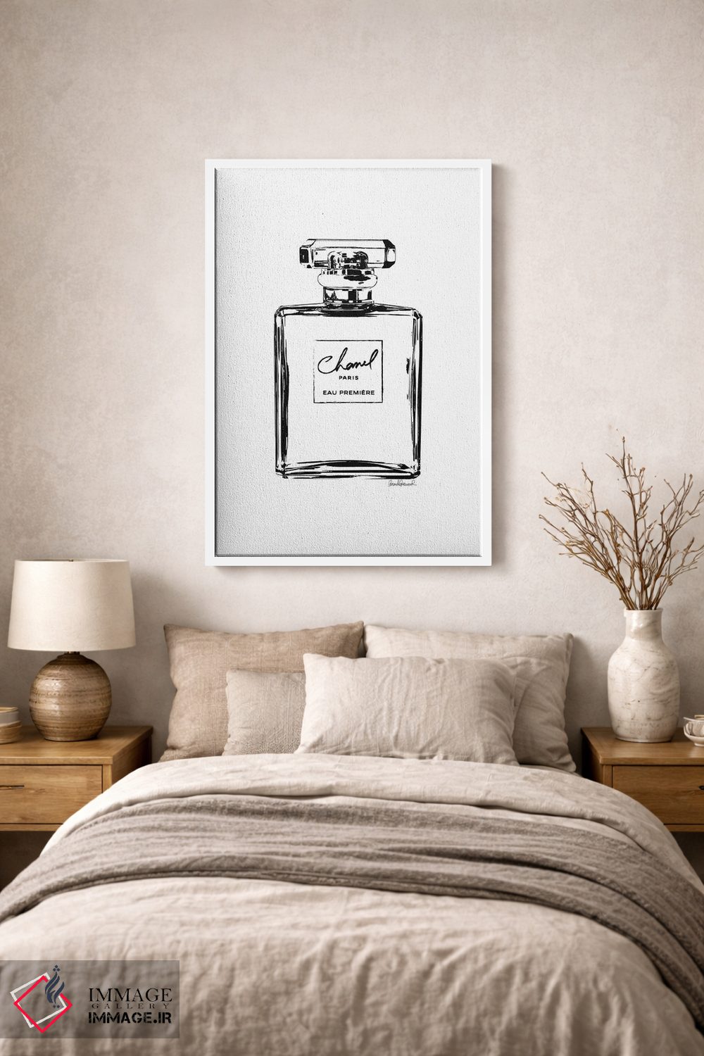 تابلو دکوراتیو طرح خطی بطری عطر مشکی اثر آماندا گرینوود - D1W