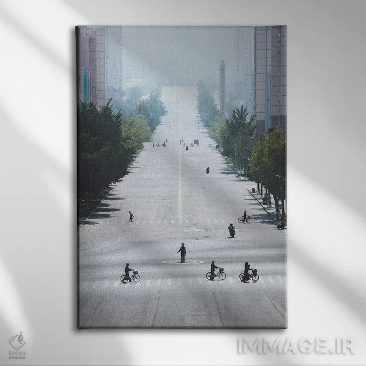 تابلو دکوراتیو کائه سونگ، کره شمالی اثر لوک آنتونی گرم - نمای روبهرو روی دیوار