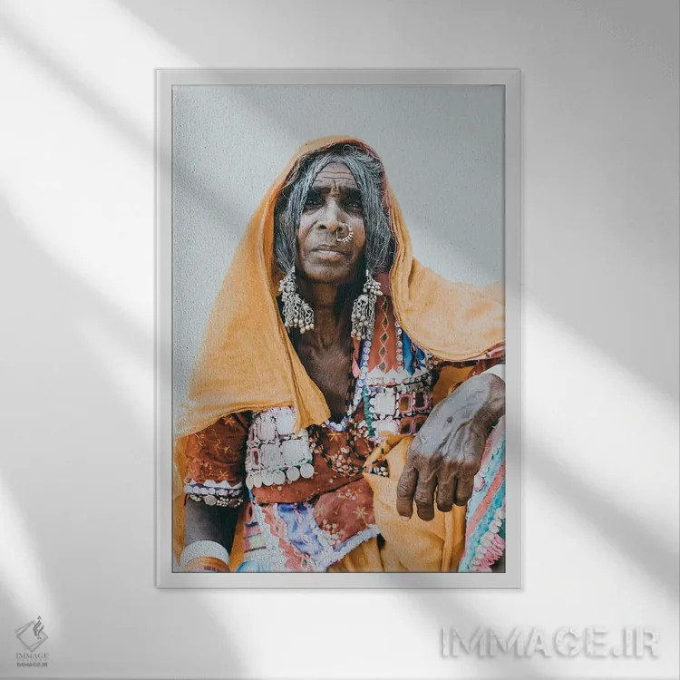 تابلو دکوراتیو همپی، هند اثر لوک آنتونی گرم - نمای قابدار سفید