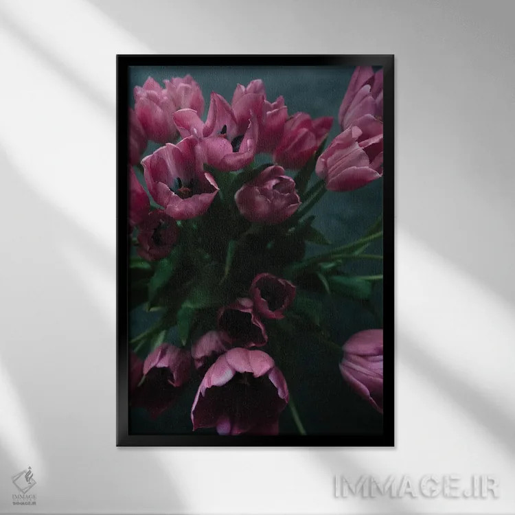 تابلو دکوراتیو دسته گل تزئینی ۱ اثر سباستین هیلگتاگ - نمای قابدار مشکی