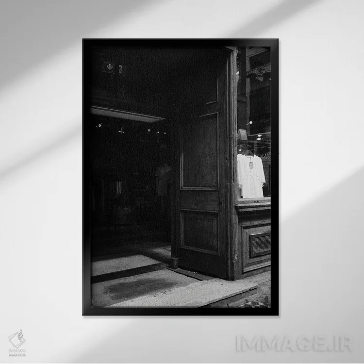 تابلو دکوراتیو حس و حال لندن ۲ اثر سباستین هیلگتاگ - نمای قابدار مشکی