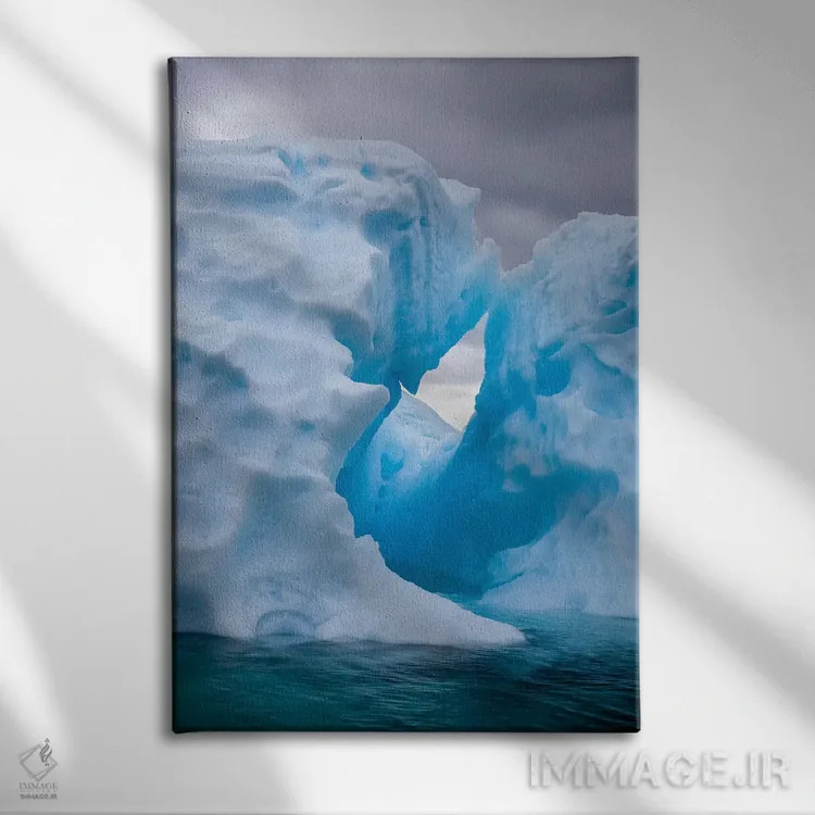 تابلو دکوراتیو Lemaire Channel, iceberg in the Lemaire Channel,جنوبگان، کان… اثر هولیس لونی - نمای روبهرو روی دیوار