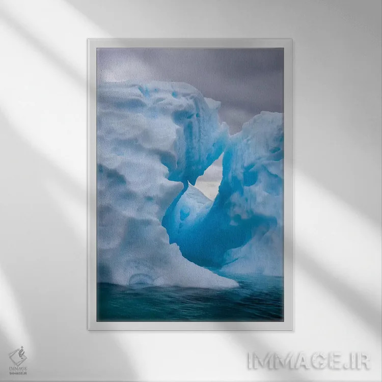تابلو دکوراتیو Lemaire Channel, iceberg in the Lemaire Channel,جنوبگان، کان… اثر هولیس لونی - نمای قابدار سفید