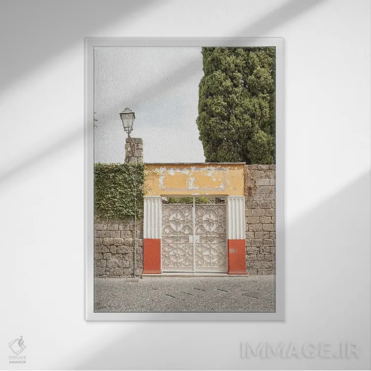 تابلو دکوراتیو دروازه رنگارنگ در سورنتو اثر هنریکه شنک - نمای قابدار سفید