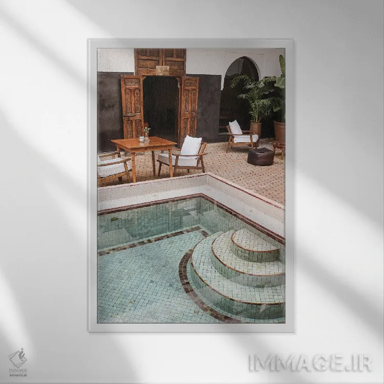 تابلو دکوراتیو استخر ریاض در مراکش اثر هنریکه شنک - نمای قابدار سفید