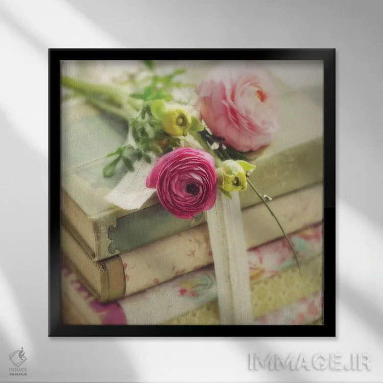 تابلو دکوراتیو "فلورا ۲ " اثر مندی لین - نمای قابدار مشکی