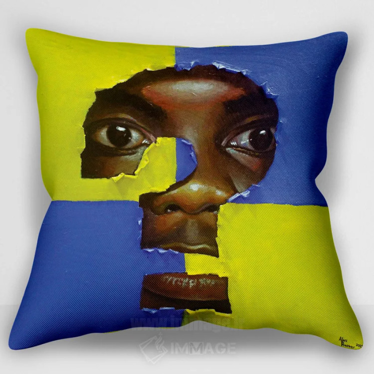 کاور کوسن «کمپوزیسیون شماره سه»، با طرح پرتره مردانه، با سبک نقاشی روغنی، با رنگهای غالب آبی و سبز، اثر آلو پروسپر