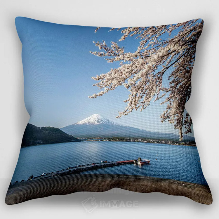 تصویر کاور کوسن «Lake Kawaguchiko, Japan,کوه فوجی در بهار، دریاچه کاواگوچیکو، ژاپن»، با سبک عکاسی، اثر یان بکه