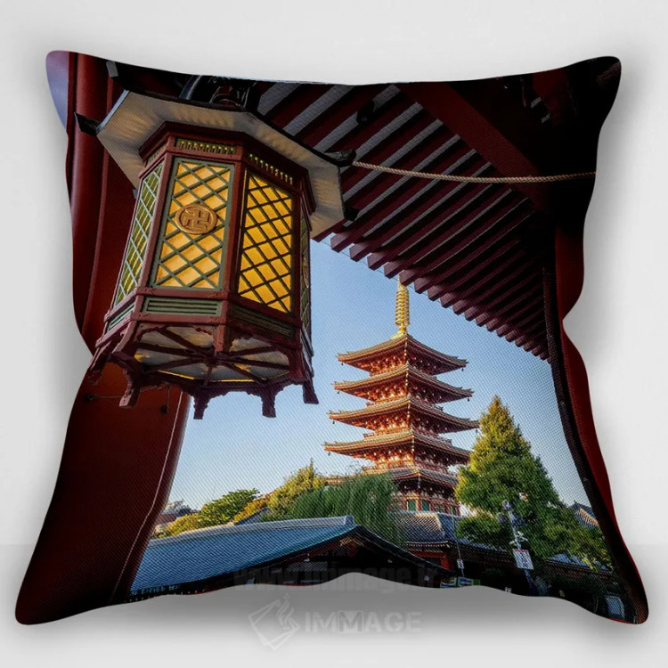 تصویر کاور کوسن «Asakusa, Tokyo, Japan,پاگودا در معبد سنسوجی، آساکوسا، توکیو، ژاپن»، با سبک عکاسی، اثر یان بکه