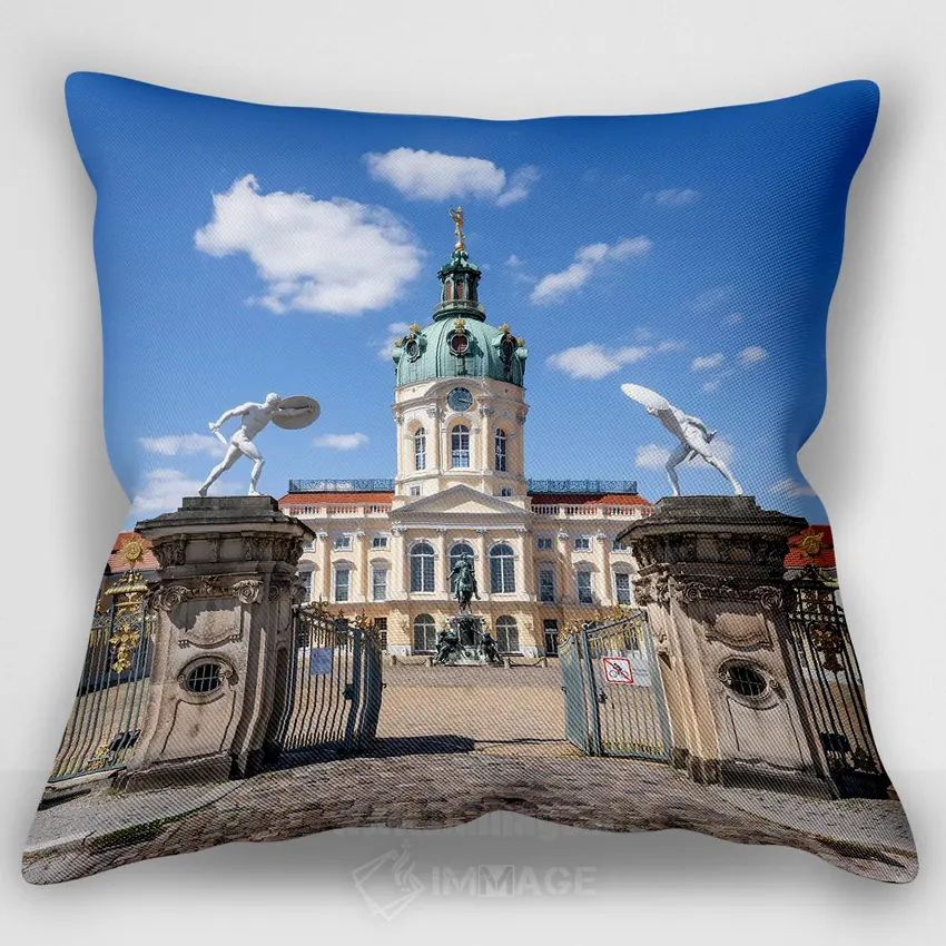 کاور کوسن «Berlin, Germany,کاخ شارلوتنبرگ (شلوش شارلوتنبرگ) در تابستان، برلین، آلمان»، با سبک عکاسی، اثر یان بکه